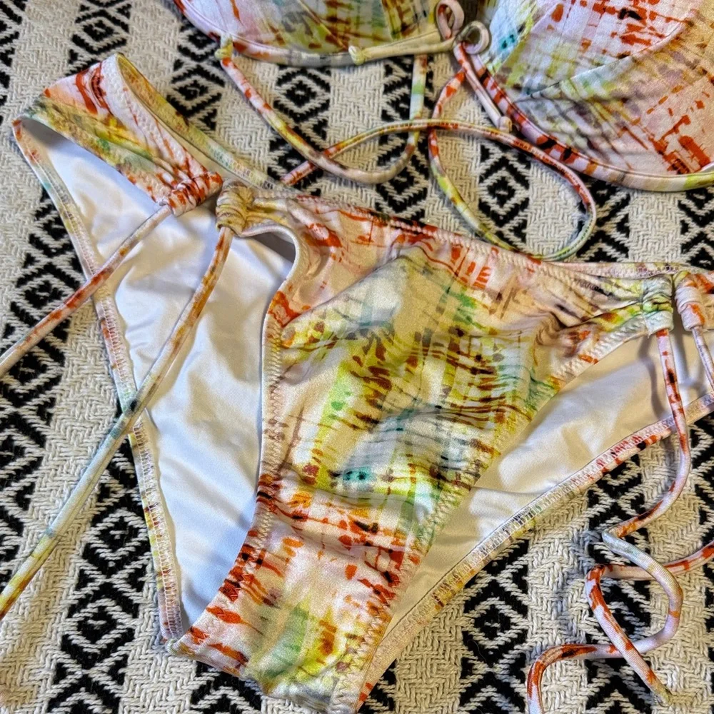 Colorful Patterned Bikini Set - Picture 2 of 6
